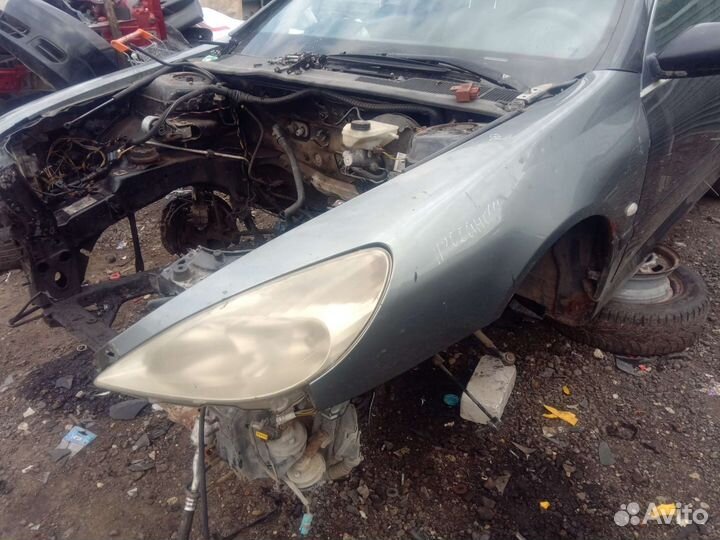 Фары передние Peugeot 607 2,9 AT