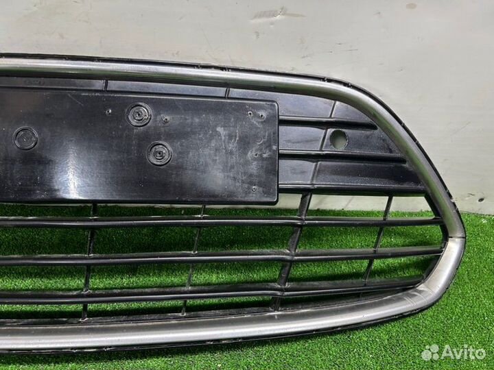 Решетка в бампер Ford Mondeo Iv 2011