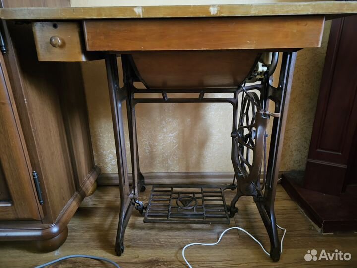 Швейная машина Tikka