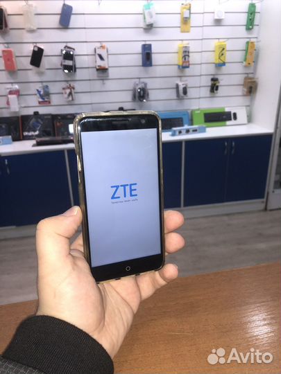 Смартфон ZTE