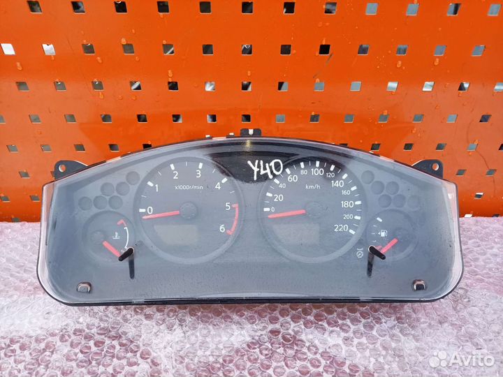 Щиток приборов Nissan Navara d 40