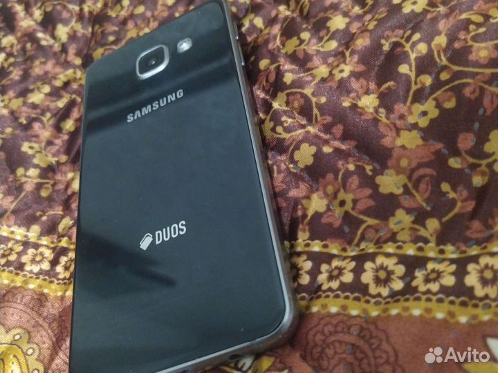 Телефон Samsung