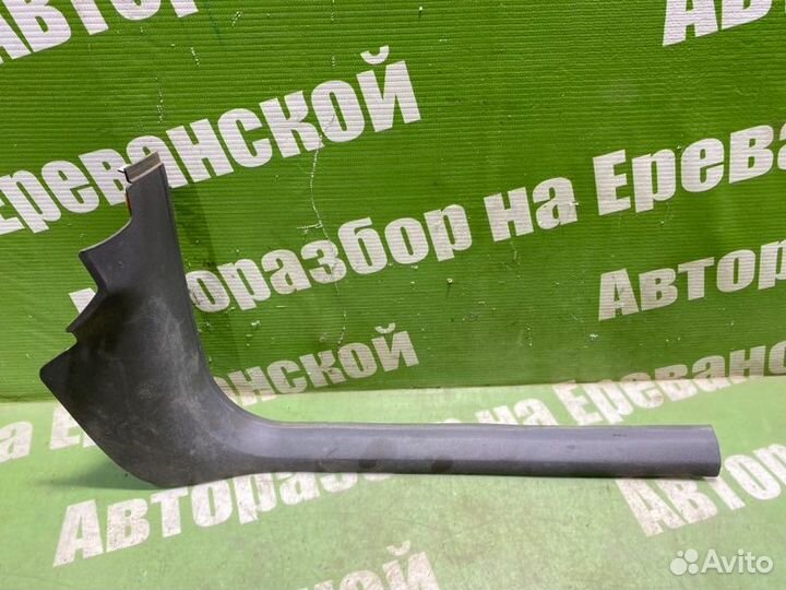 Накладка на порог салона передняя правая Ford