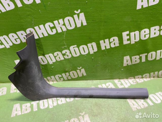 Накладка на порог салона передняя правая Ford