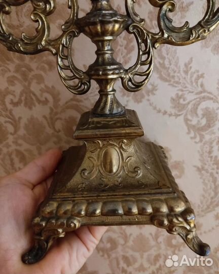 Старинный бронзовый подсвечник