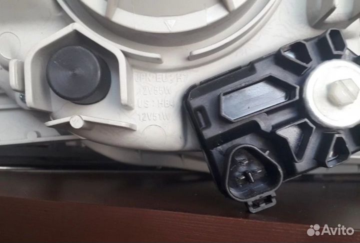 Фара левая Toyota Camry V30