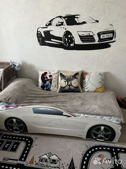 Кровать машина