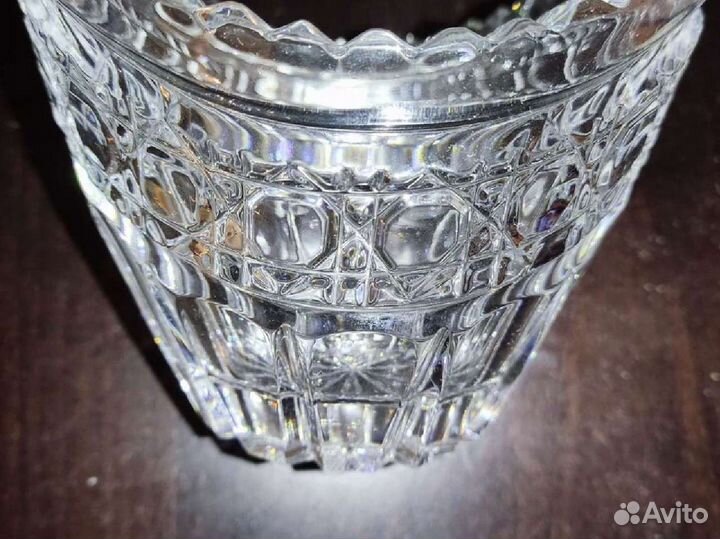 Хрустальная конфетница