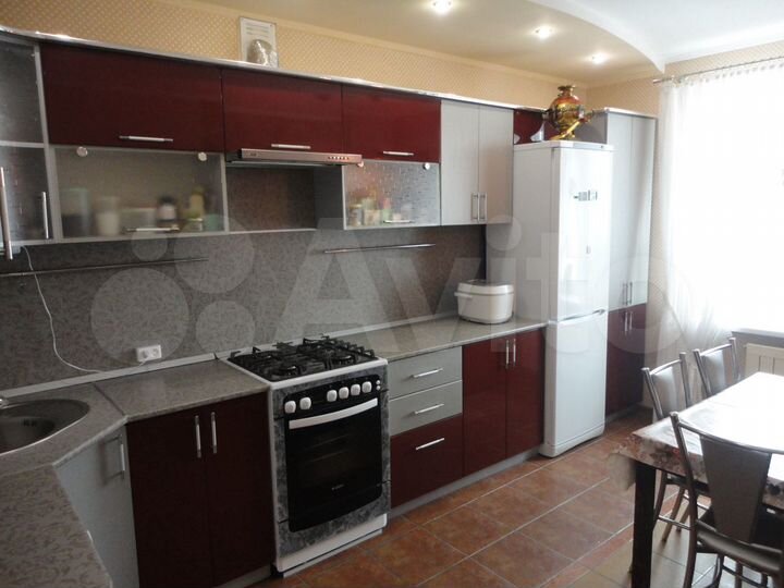 3-к. квартира, 82 м², 5/6 эт.