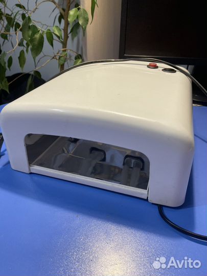 Ультрафиолетовая лампа для маникюра