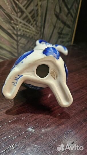 Статуэтка Зайчик, гжельский фарфор, авторская