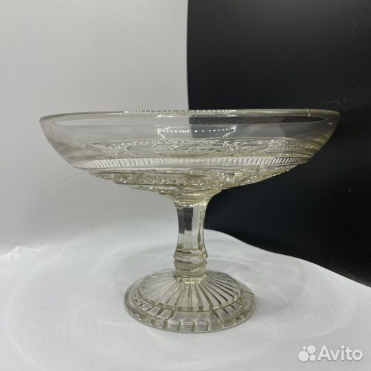 Старинная ваза конфетница на ножке (Сзр)