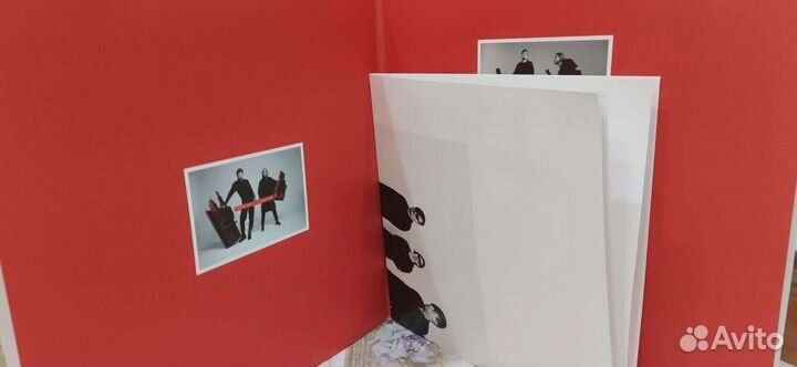 Би-2. Виниловая пластинка с автографом