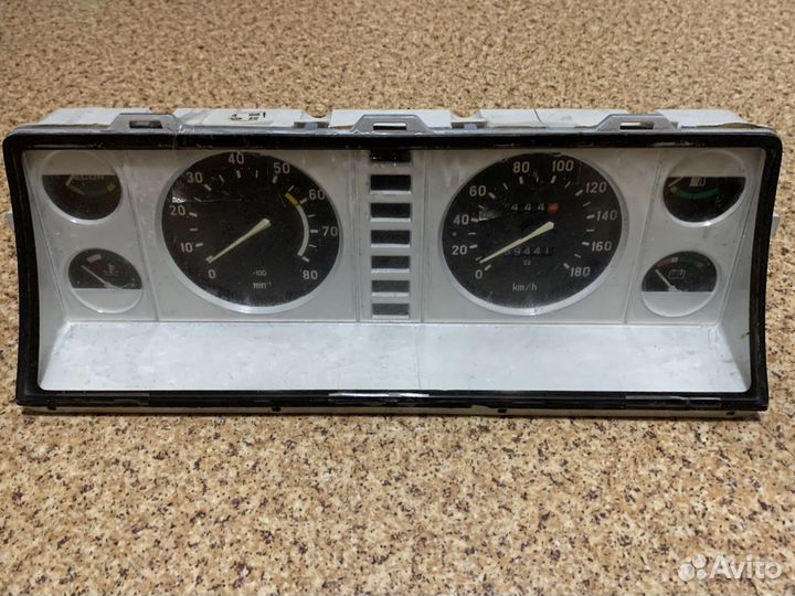 Приборная панель ваз 2107