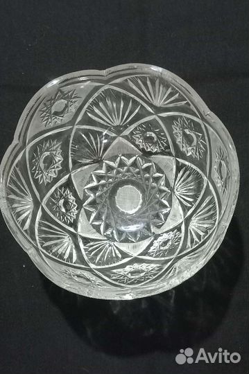 Большой хрустальный салатник