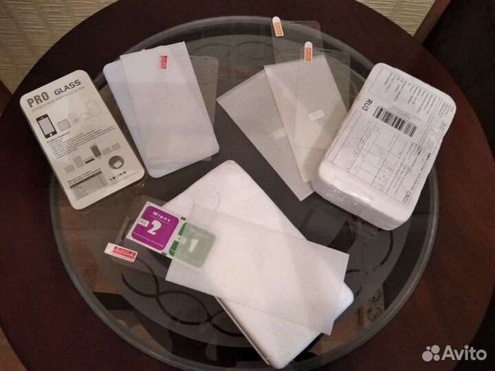 Защита стекла на телефон