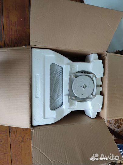 Монитор Philips