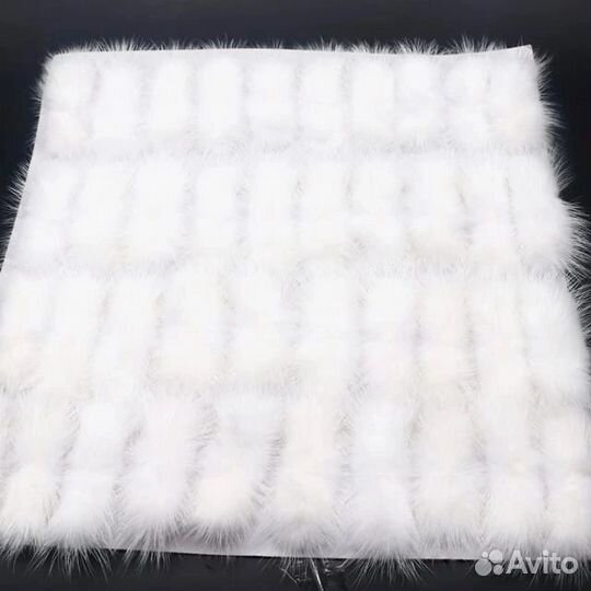 Мех норки полоски и помпоны