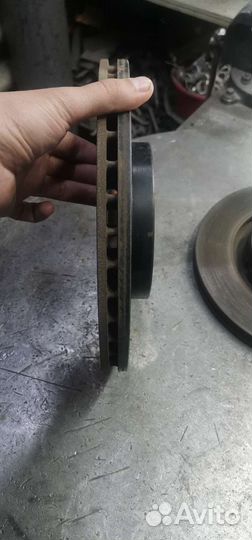 Диски тормозные передние Mitsubishi