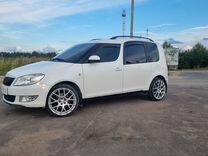 Skoda Roomster 1.6 AT, 2014, 87 000 км, с пробегом, цена 1 290 000 руб.