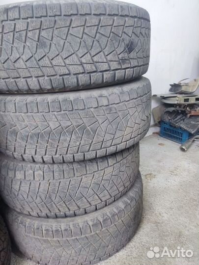 Bridgestone Blizzak DM-Z3 265/65 R17 150U