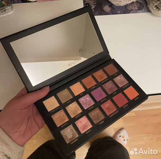 Huda beauty desert dusk палетка теней