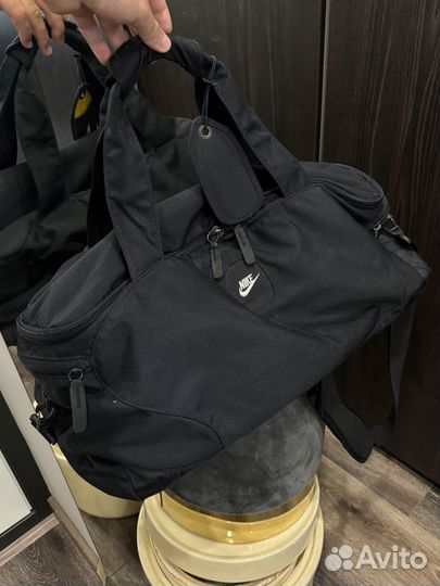 Спортивная сумка Nike