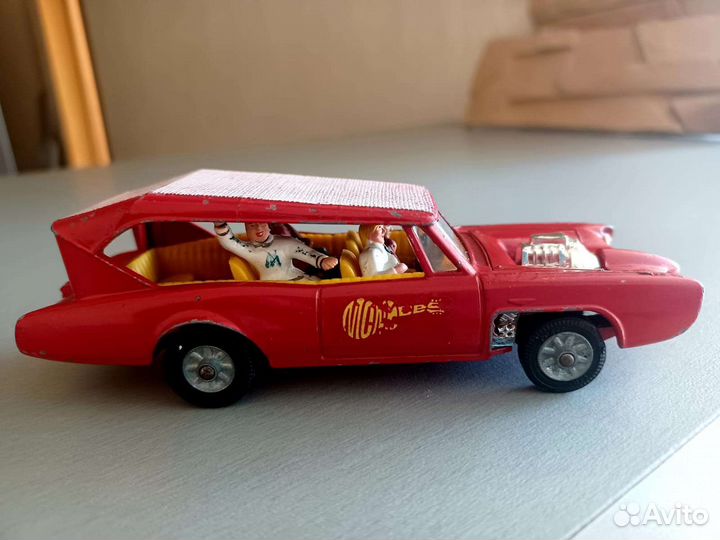 Коллекционный автомобиль от CorgiToys MonkeeMöbile