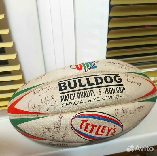 Мяч для игры в Регби