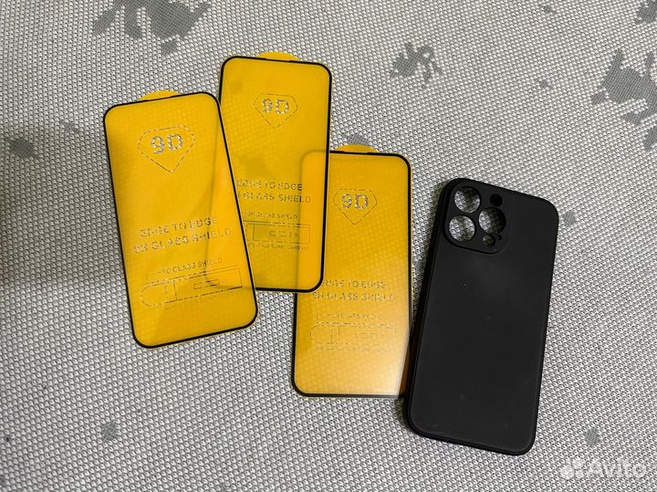 Чехол и стекла на iPhone 14 pro max новые