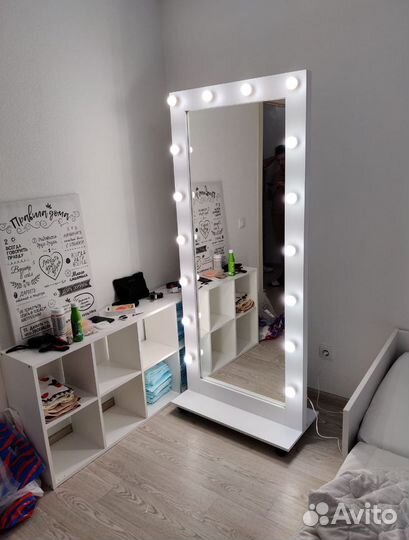 Гримерное зеркало