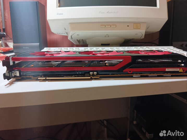 Видеокарта Radeon HD 7990