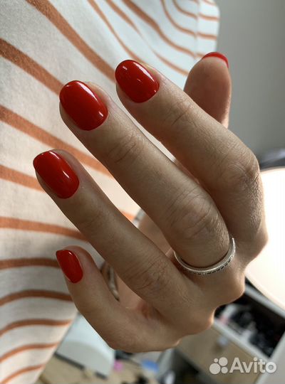 Маникюр педикюр