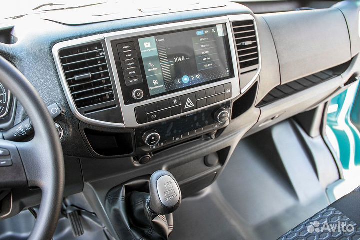 Водители с газелью на работу