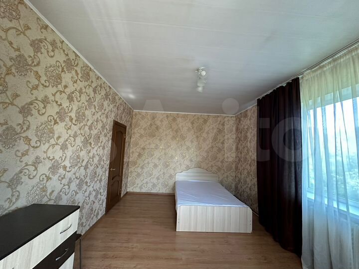 3-к. квартира, 90 м², 2/2 эт.