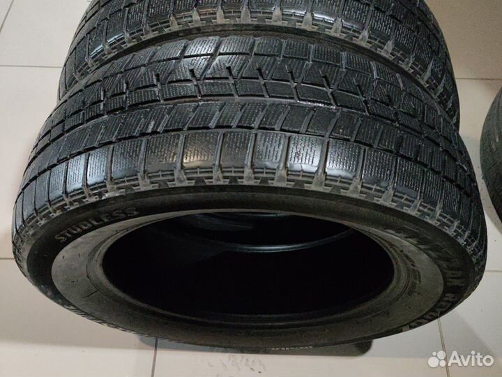 Bridgestone Blizzak Revo GZ 215/60 R17 96S