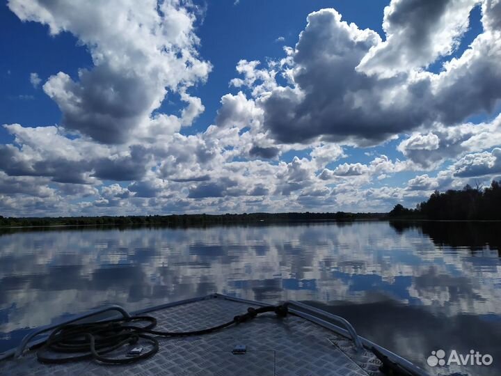 Аренда катера, лодки. Прогулка по реке. Экскурсия