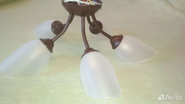 Люстра новая