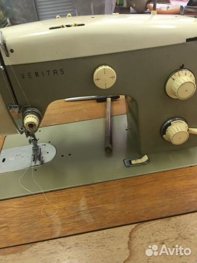 Швейная машина Веретас