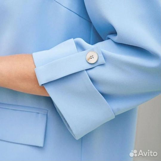 Брючный костюм женский