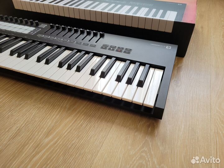 Midi-клавиатура Novation Launchkey 49 MK3
