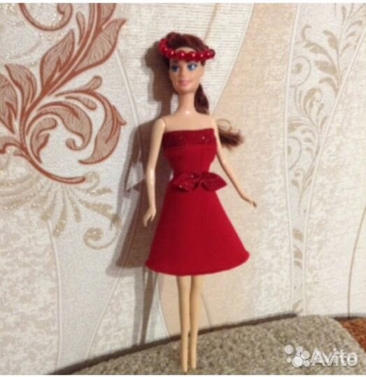 Наряды для кукол (всё можно легко переодевать)