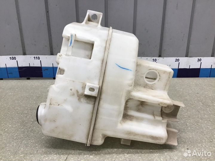 Бачок омывателя лобового стекла Toyota Camry V70 2