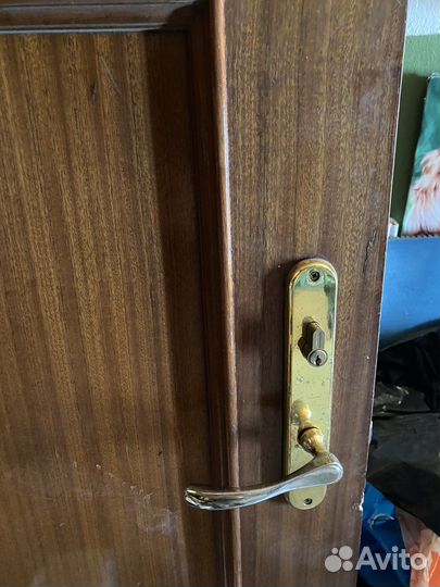 Дверь массив