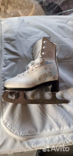 Коньки фигурные детские 25 и 28 размера