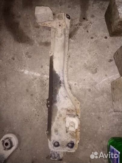 Передняя балка (подрамник) Toyota Corolla 9 (E120