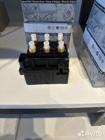 Блок клапанов Audi Q7 4L