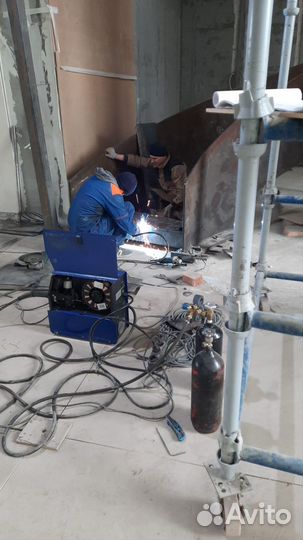 Сварщик с проживанием