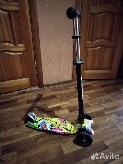 Самокат детский трехколесный