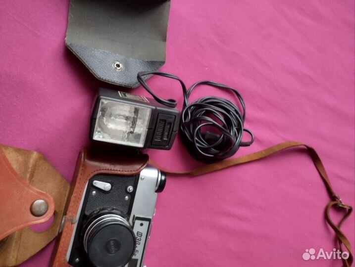 Фотоаппарат фэд -5В,плёночный.С фотовспышкой